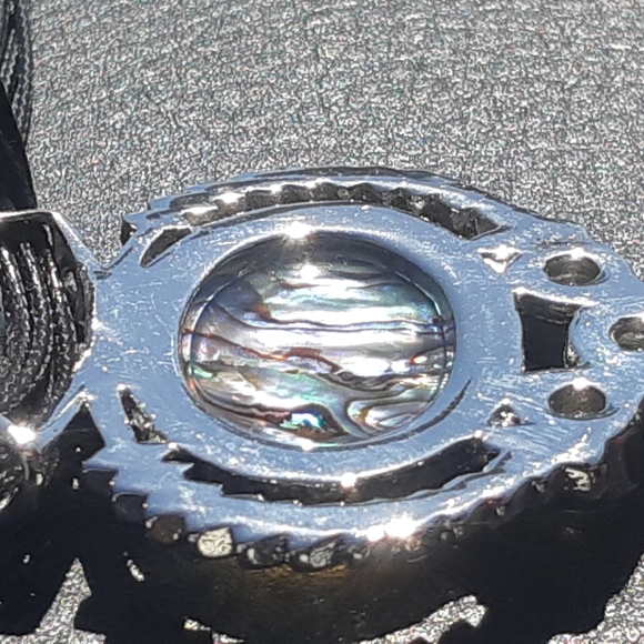 SHELL and Stainless Steel Necklace - Picture 4 of 4